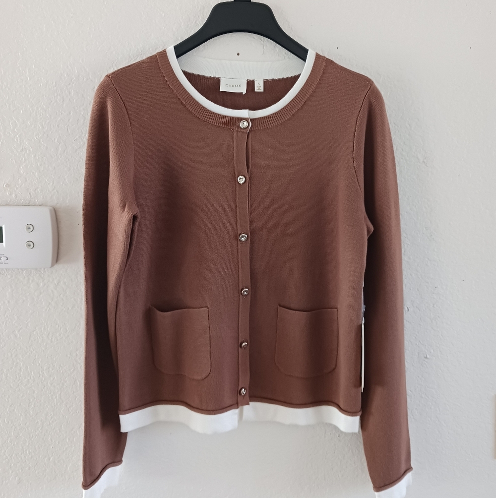 Cyrus Button‎ Front Contrast Cardigan - Picture 2 of 10